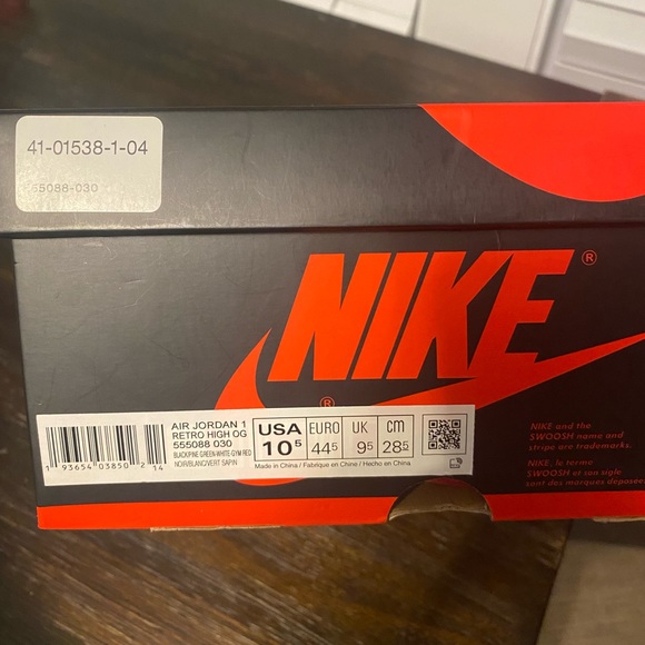 Air Jordan 1 Retro High OG ‘Pine Green’ - Picture 3 of 3